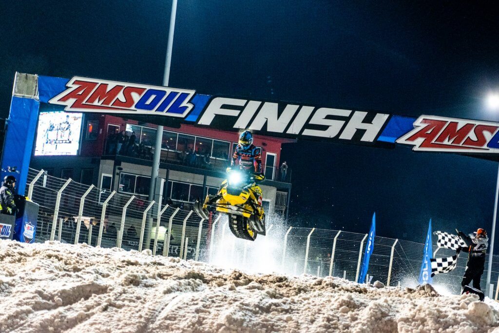 Strategic Ishoel, Lebel Lead in Sioux Falls AMSOIL Championship Snocross