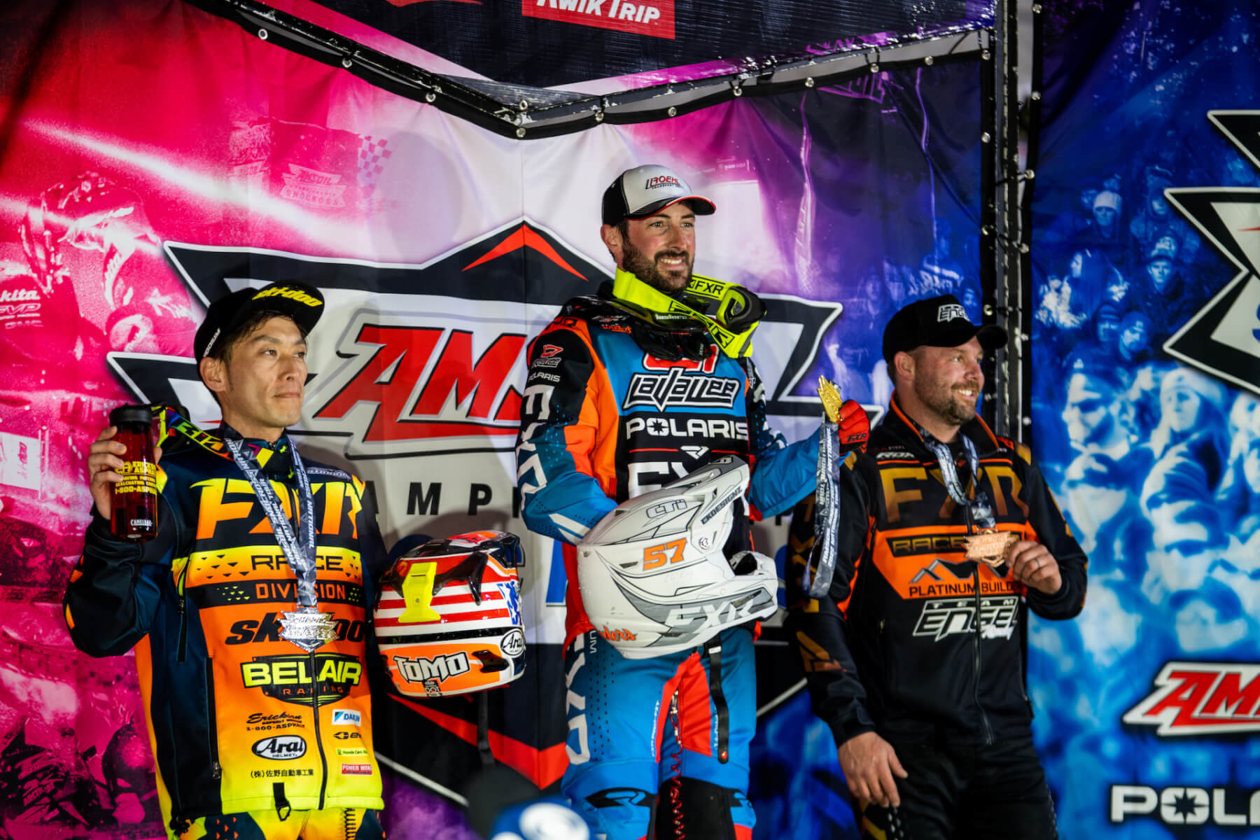 Ishoel Nabs Late Lead, Then Win – AMSOIL Championship Snocross